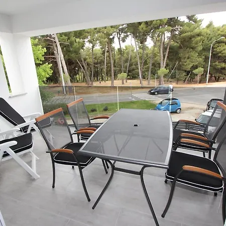 Apartment Karlo 1 *