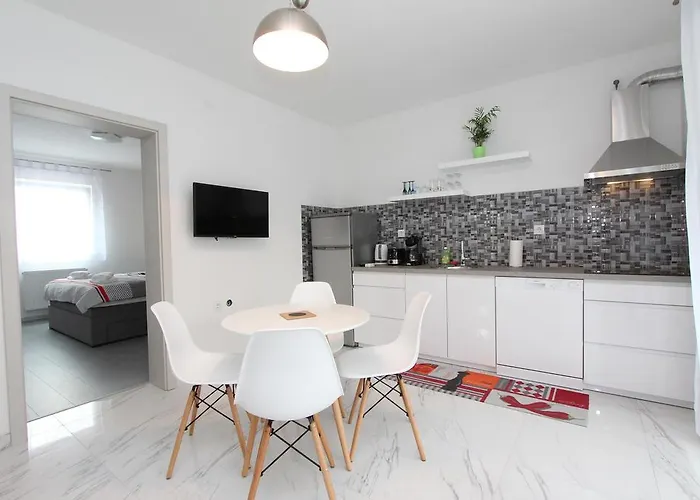 Appartamento Karlo 1 *