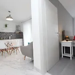 Karlo 1