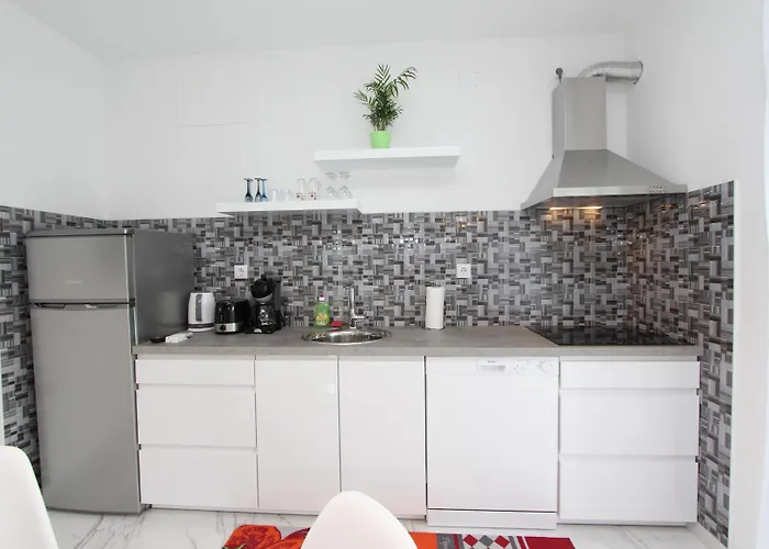 Apartament Karlo 1 *