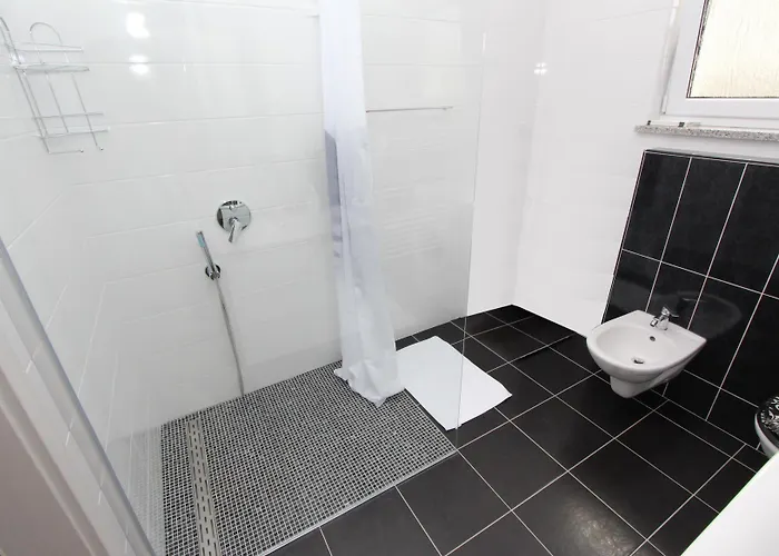 Apartament Karlo 1 *