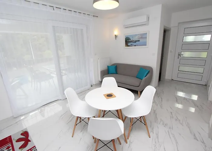 Karlo 1 Apartament *